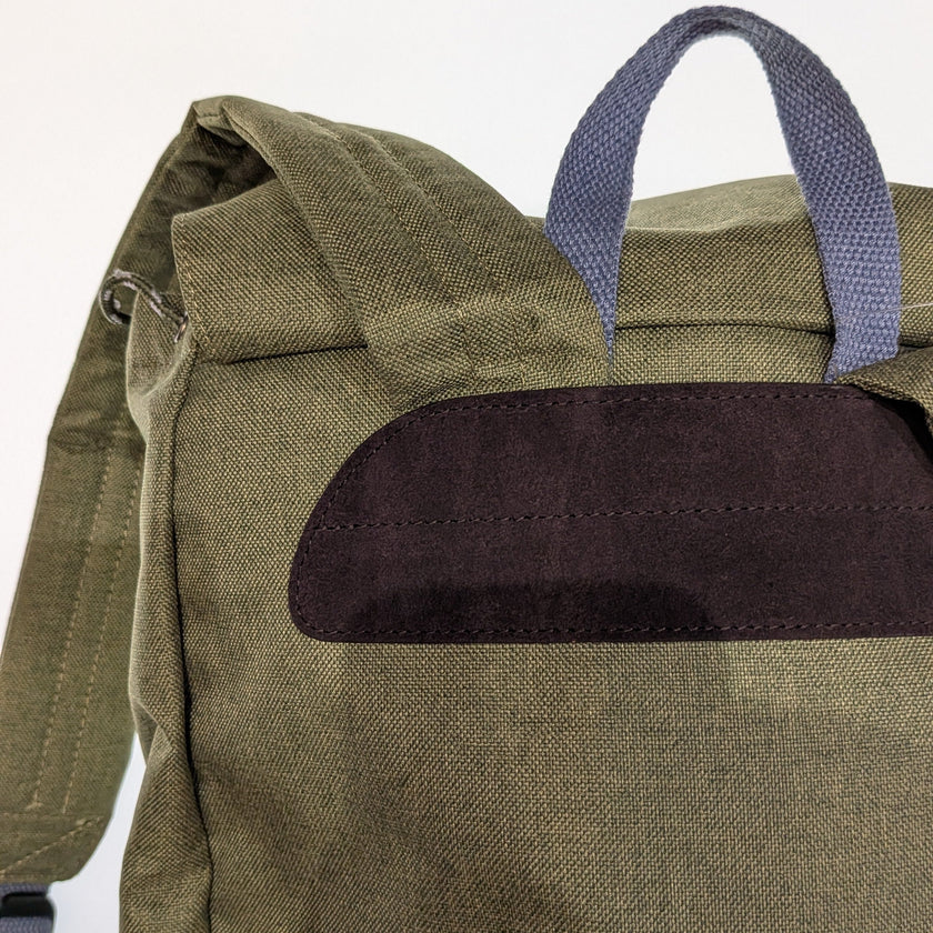 Europe Bound Vintage Daypack 31L Capacity