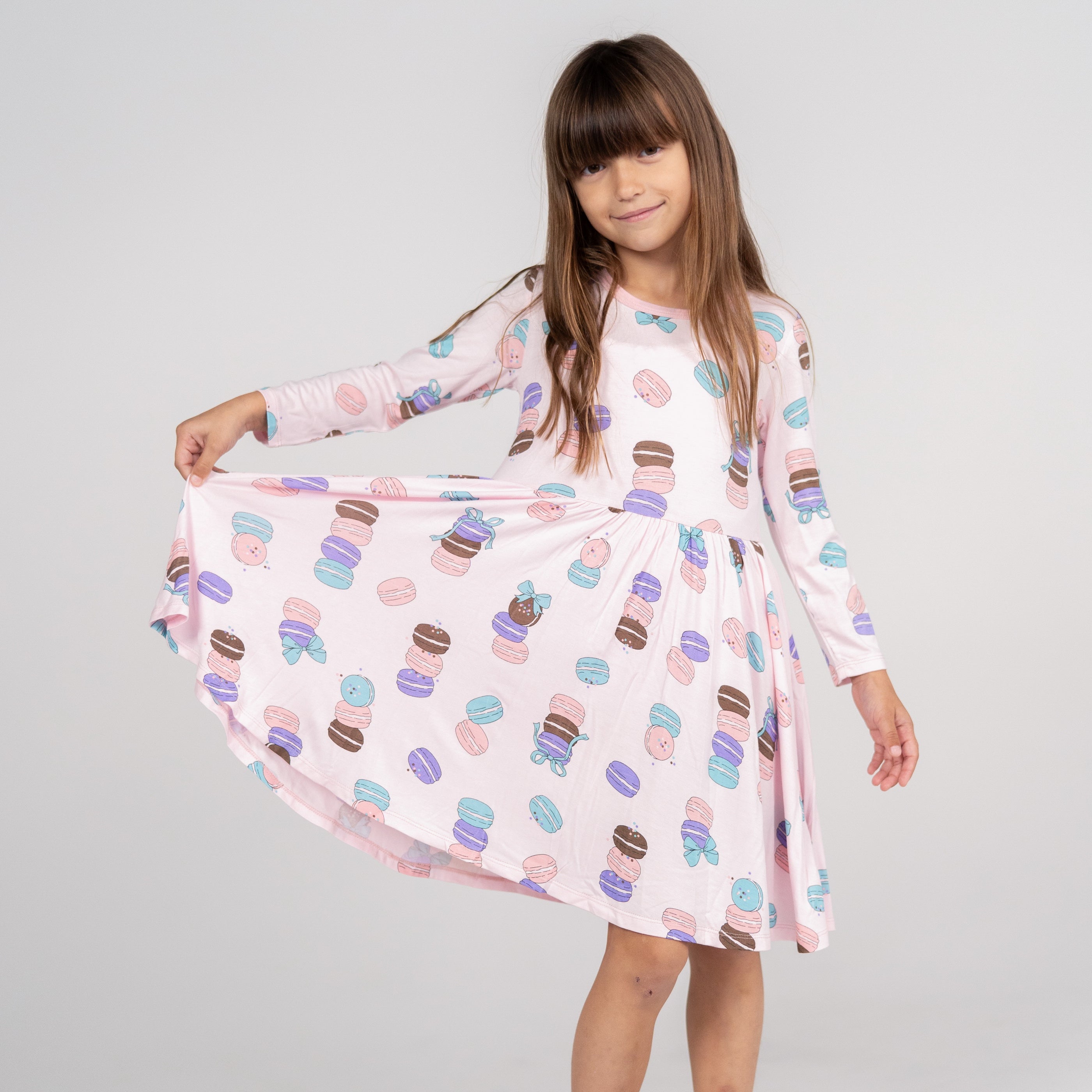 Robe à manches longues en jersey de bambou avec culotte intégrée (motif Macaron Party)