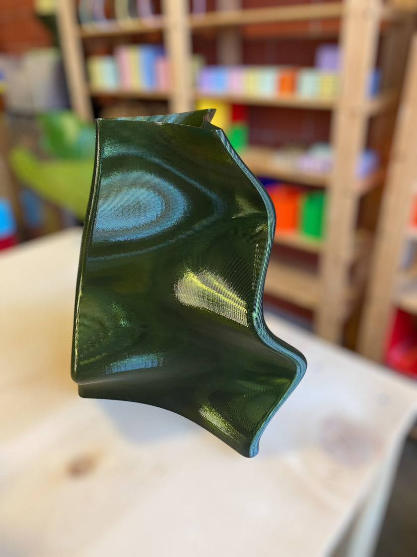 VASE. BULL KELP.