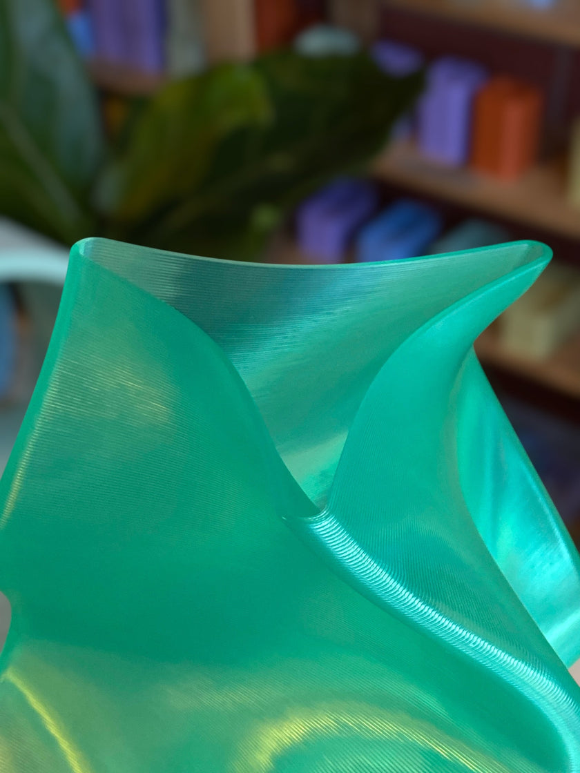 VASE. BULL KELP.