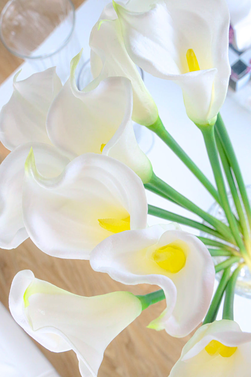 Lawi Artificial White Calla Lily Bouquet 25'' X 10'' (Set Of 12)