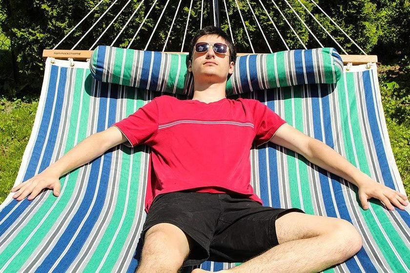 Deluxe Quilted Hammock with Bamboo Stand