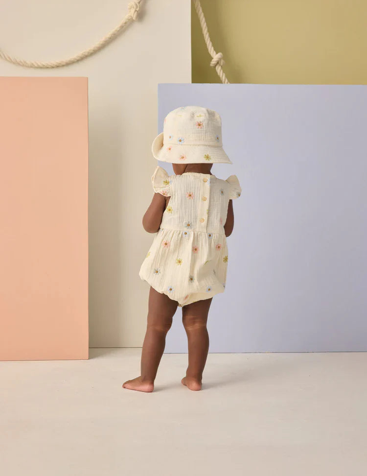Bucket Hat | Embroidered Daisies | Rylee & Cru