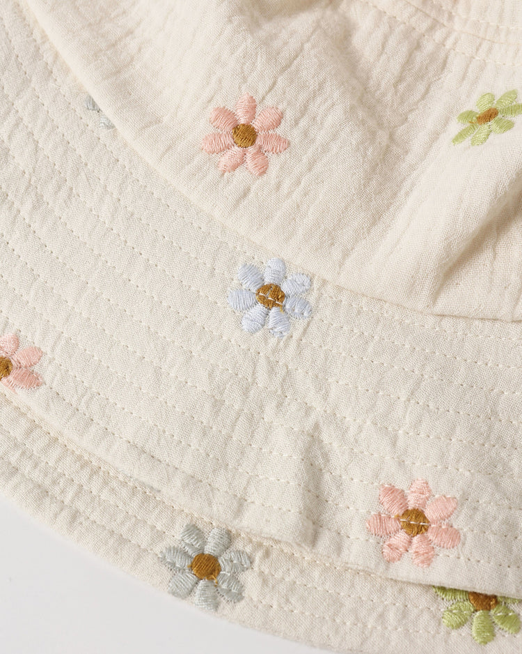 Bucket Hat | Embroidered Daisies | Rylee & Cru