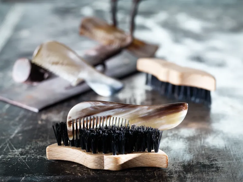 REDECKER - Brosse à barbe et moustache en bois de hêtre 85 cm/3
