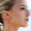 Boucles d'oreilles carrées REILYNN. En or et argent.