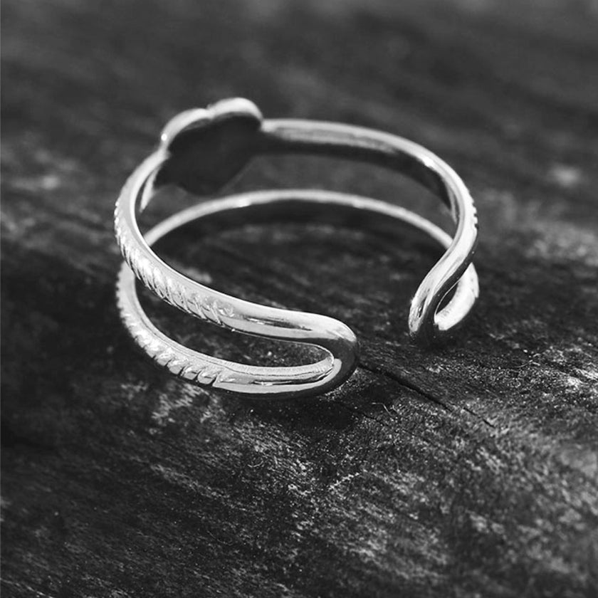 Bague en forme de cœur RENEE, plaquée or blanc argenté, avec double rangée de zircons cubiques (CZ).
