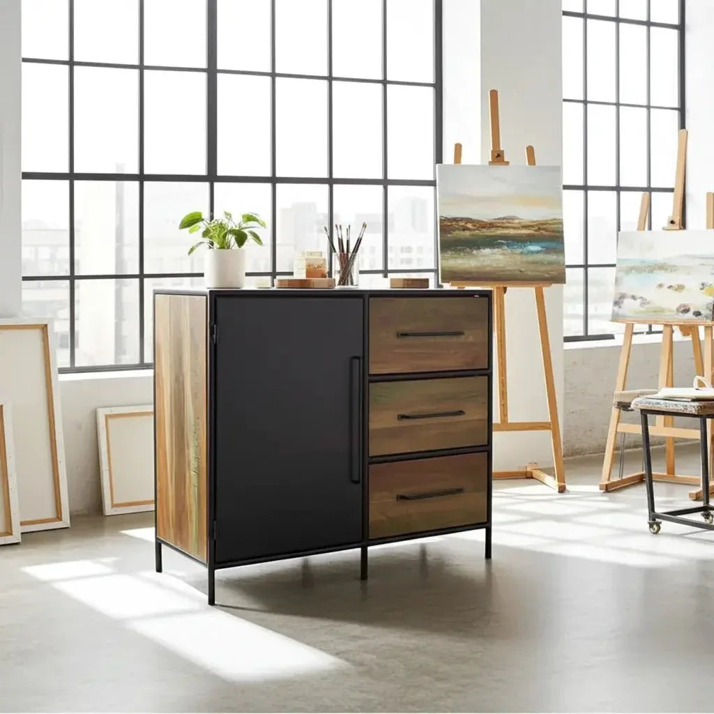 Commode en bois recyclé avec porte en acier
