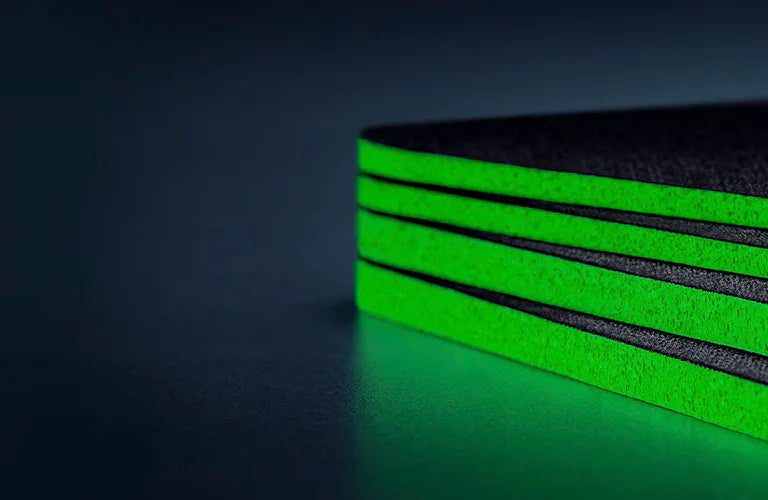 Razer - Gaming Mousemat Gigantus v2 Cloth Medium Anti Slip Base Thick High Density Foam - Black