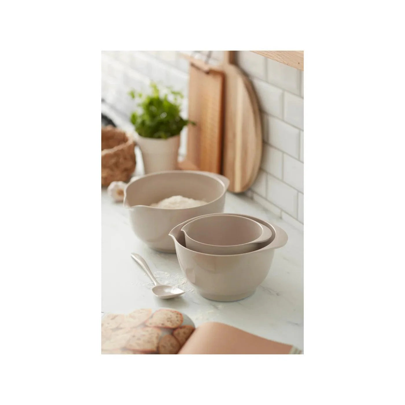 Rosti - Margrethe Mixing Bowl 2L/67 oz Hummus