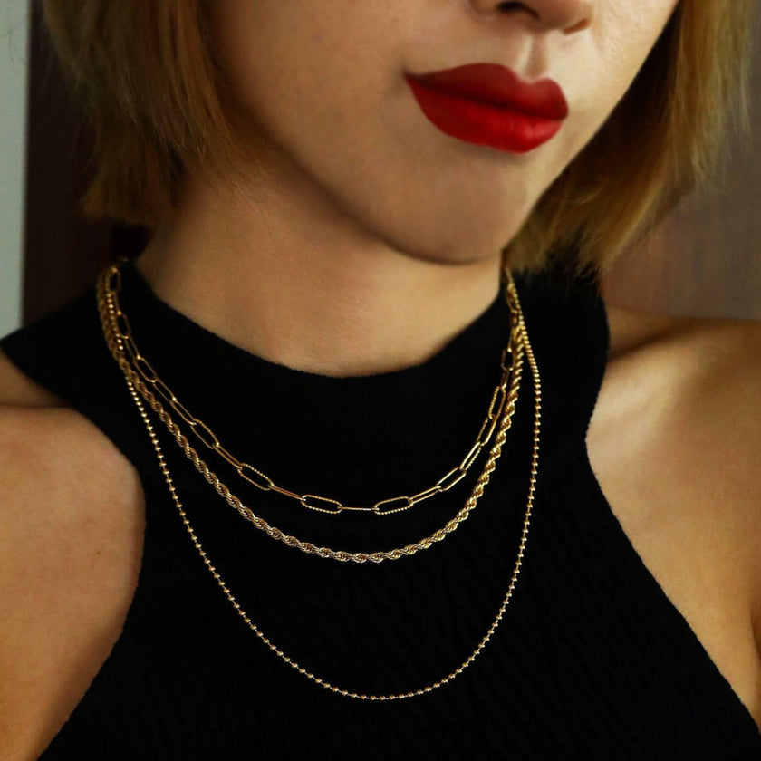 SELENE : Collier en or à trois rangs de chaînes mixtes