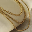SELENE : Collier en or à trois rangs de chaînes mixtes