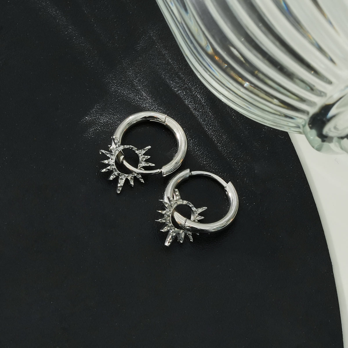 SONNE Or Blanc (Couleur Argentée) : Boucles d'oreilles à l'ancienne avec breloques étoiles texturées