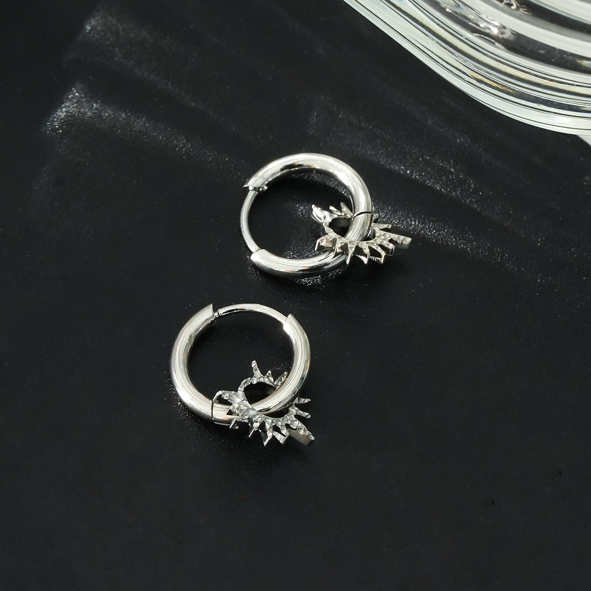 SONNE Or Blanc (Couleur Argentée) : Boucles d'oreilles à l'ancienne avec breloques étoiles texturées