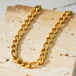 Style SUTTON : Collier ras-de-cou à maillons cubains en or.