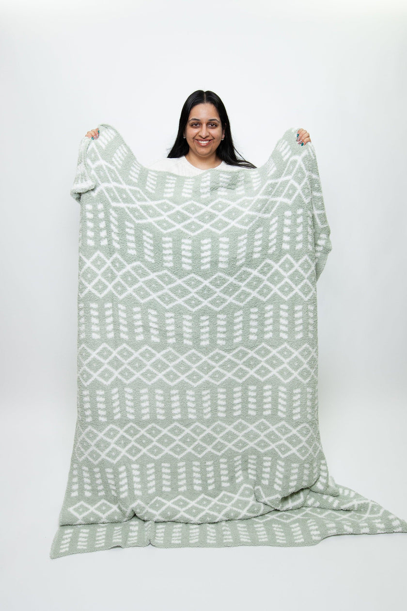 Desert Sage & White Diamond Point Print Extended Throw