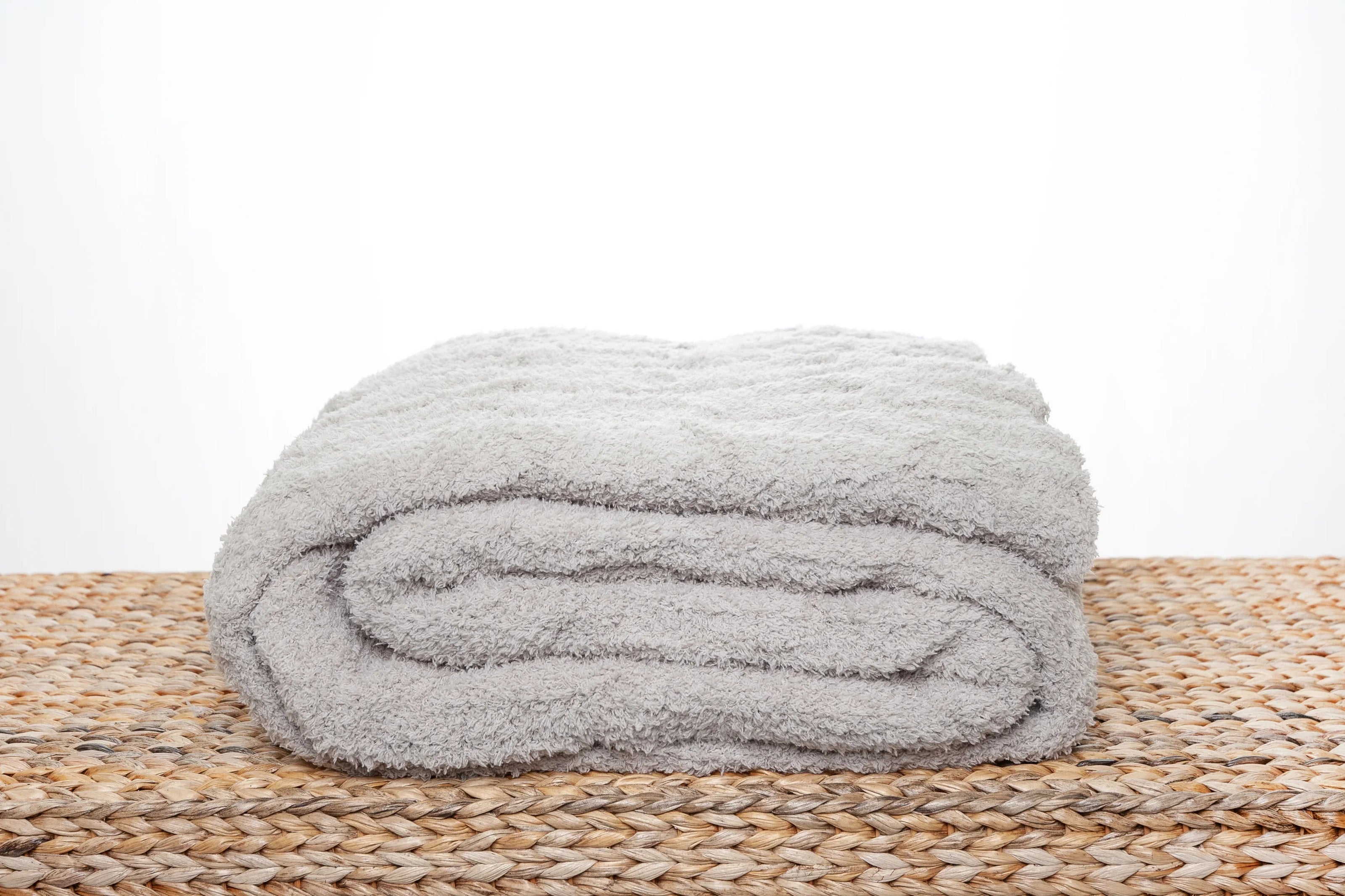 Foggy Dew Cable Knit Extended Throw