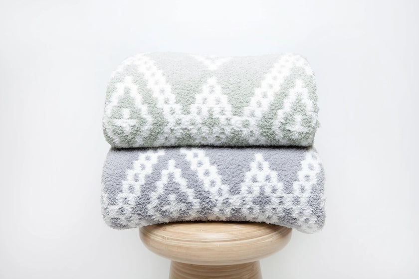 Grey & White Diamond Mosaic Print Extended Throw