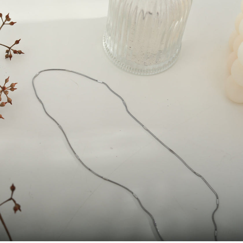 SVETA: Dainty Minimalist Silver Necklace