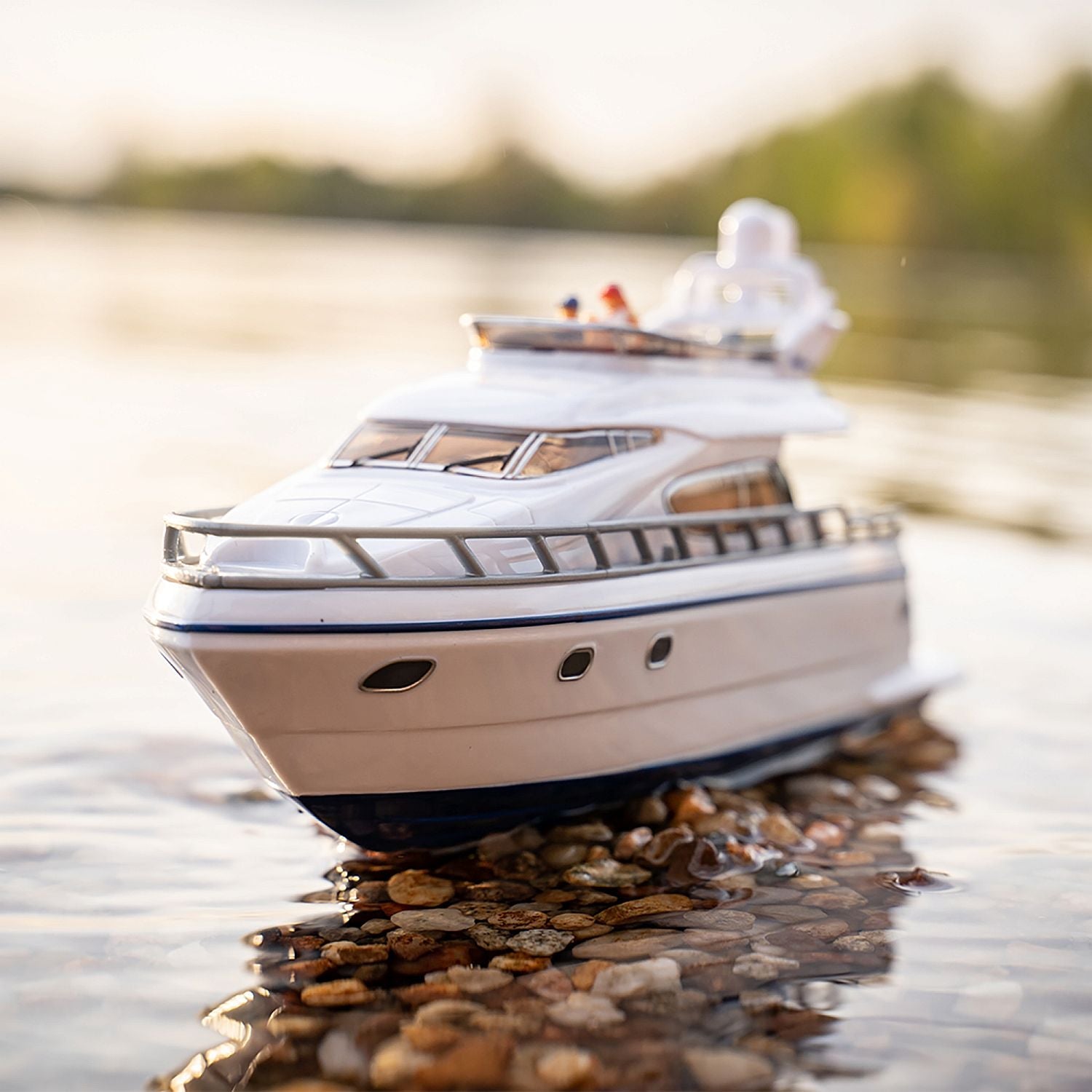 Siku - Véhicule de transport de gros tonnage avec yacht