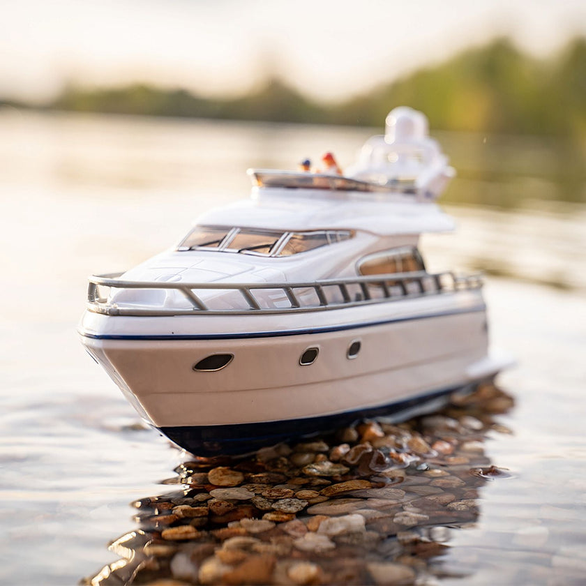 Siku - Véhicule de transport de gros tonnage avec yacht
