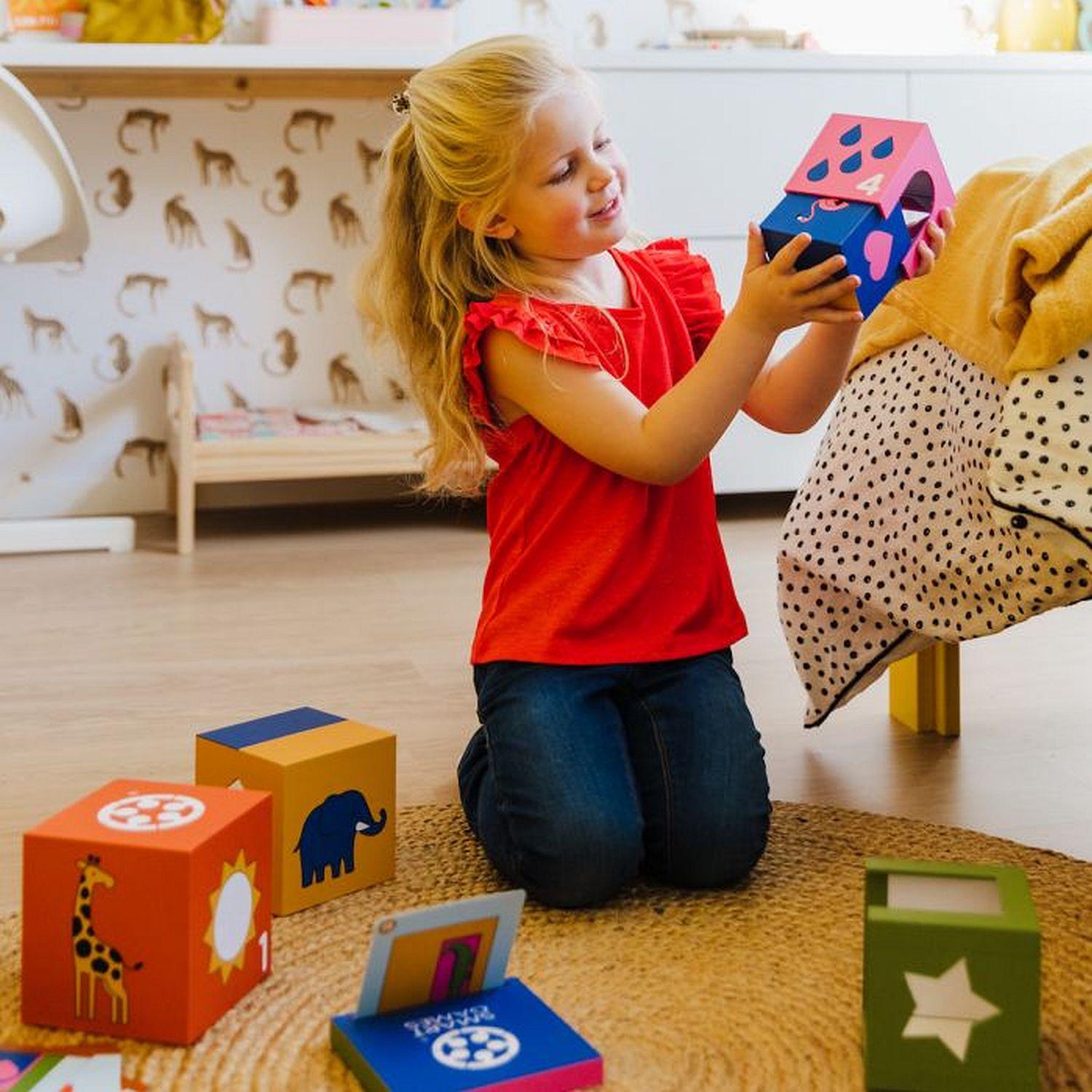 Smart Games - Peek - A - Zoo