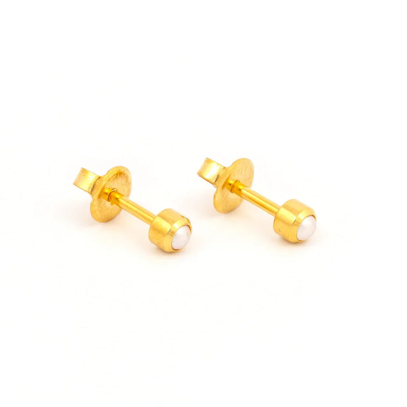 Studex - R301Y White Pearl Bezel Ear Rings Gold 3mm (pair)