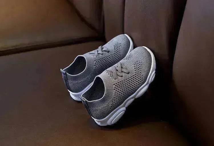 Stylish non slip children shoes