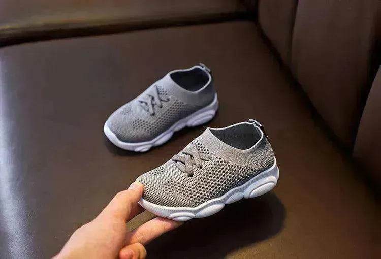 Stylish non slip children shoes