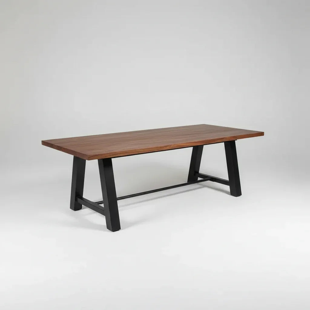 Table à diner industrielle style Établie patte en acier noir avec plateau en acacia