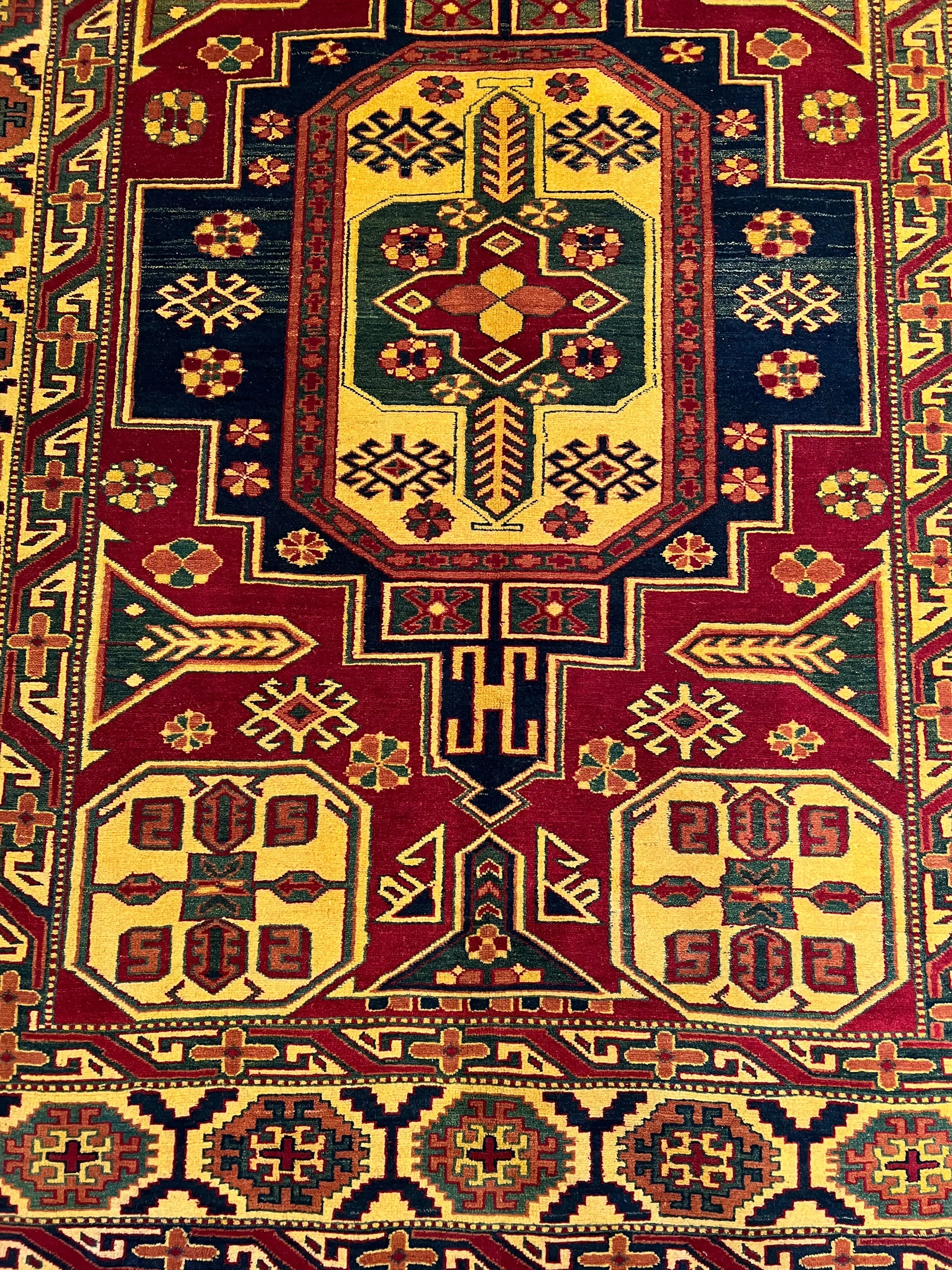 Kazak Rug | 6’ 9” x 5’ 5”