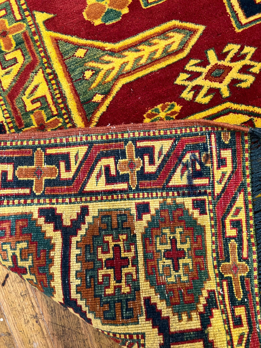 Kazak Rug | 6’ 9” x 5’ 5”