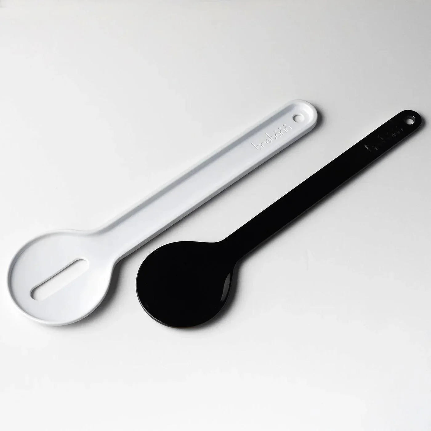 Trebonn - In Nest & Serve Salad Servers 2/St Black, White