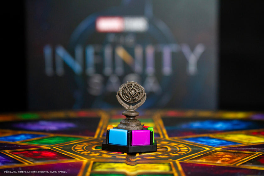 USAopoly - Trivial Pursuit - Marvel Cinematic Universe Ultimate Edition