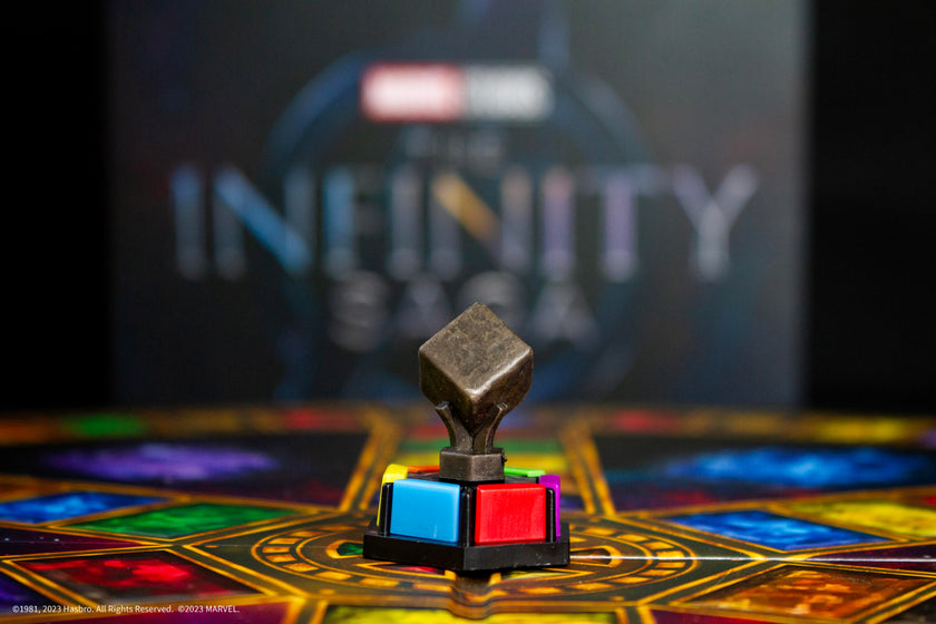 USAopoly - Trivial Pursuit - Marvel Cinematic Universe Ultimate Edition