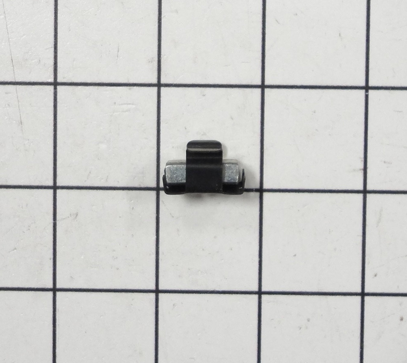 W10596040 Récipient de fixation pour four à micro-ondes Whirlpool