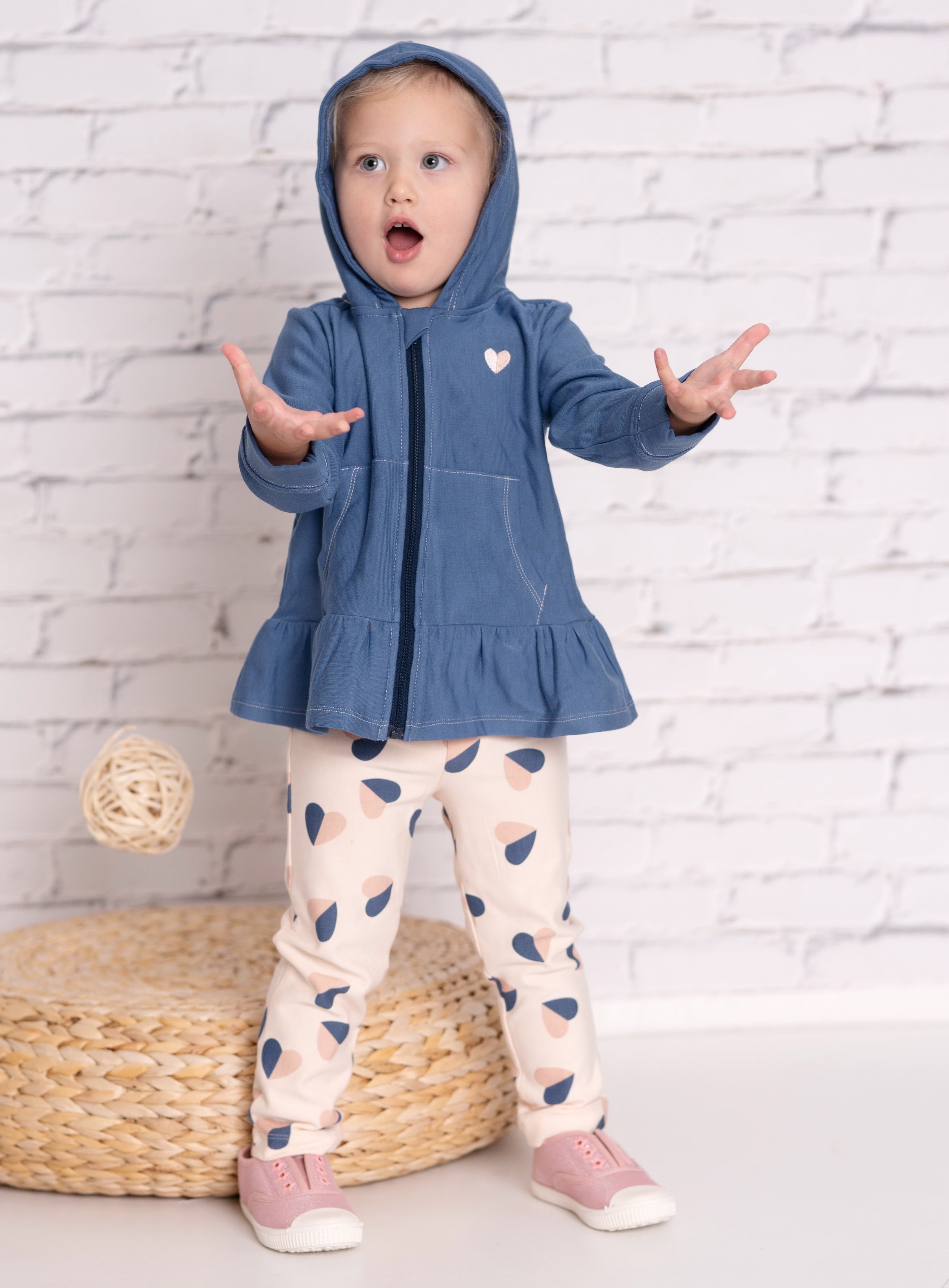 Sweat à capuche zippé en polaire de bambou avec volants (bleu galaxie)