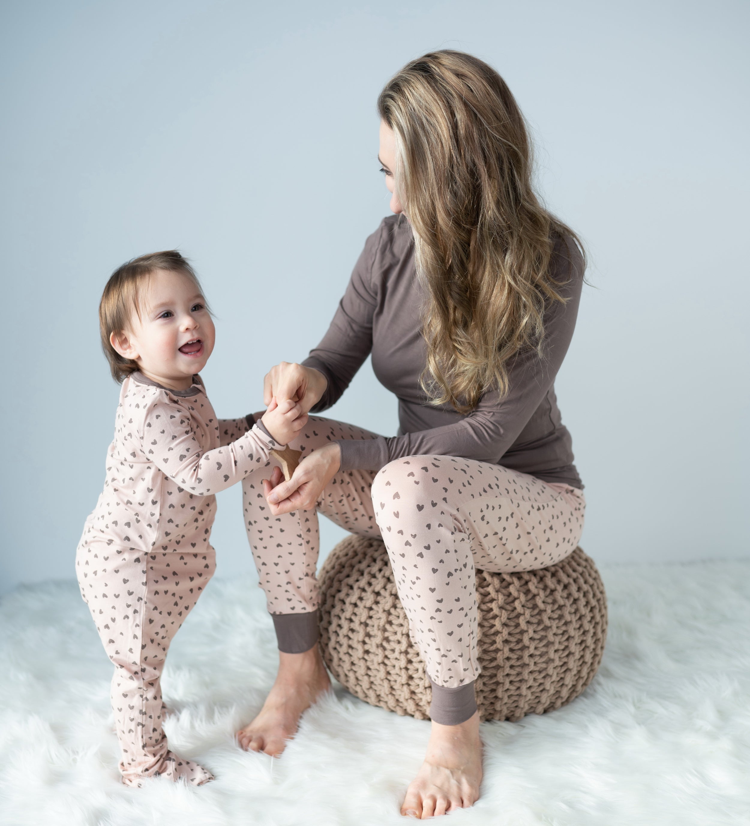 Pyjama en bambou à manches longues pour femme, coupe ajustée (motif bois de cerf/cœurs gribouillés)
