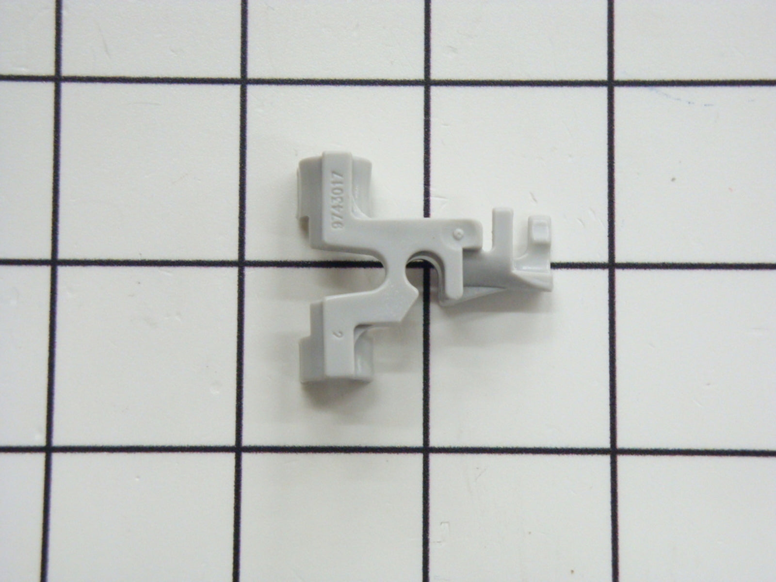Clip de broche pour lave-vaisselle Whirlpool, Numéro de pièce : WP8268816