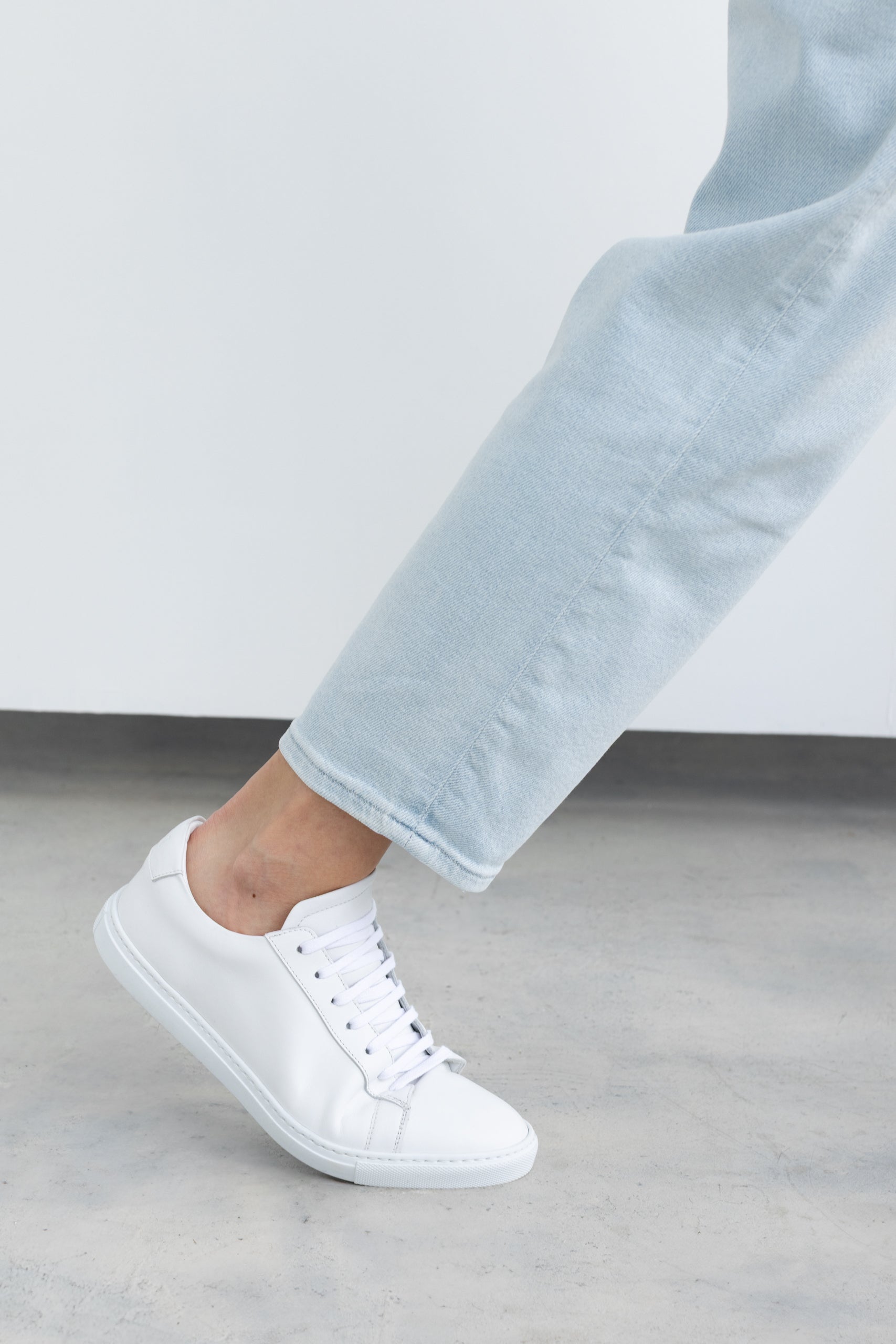 Off White Calfskin Città Sneaker