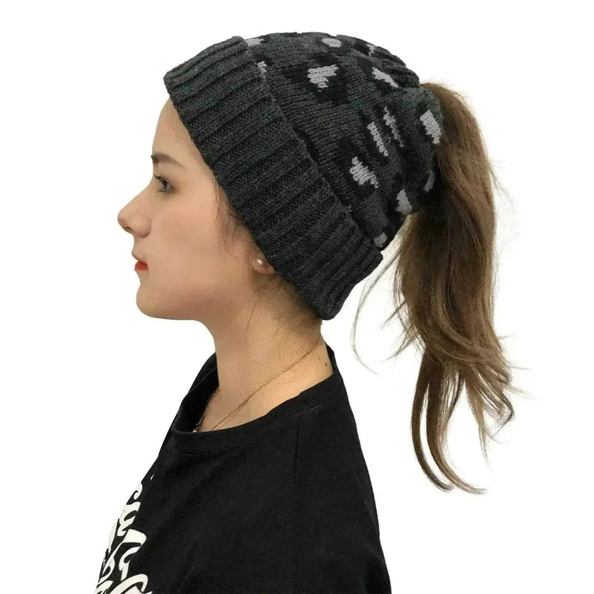 Women's Leopard Jacquard Ponytail Knitted Woolen Hat