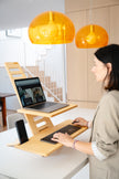 Station de travail en bois debout-assis