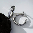 Style YARA : Boucles d'oreilles créoles en zircone pavée 'Pavé All the Way' (petite taille) Argent