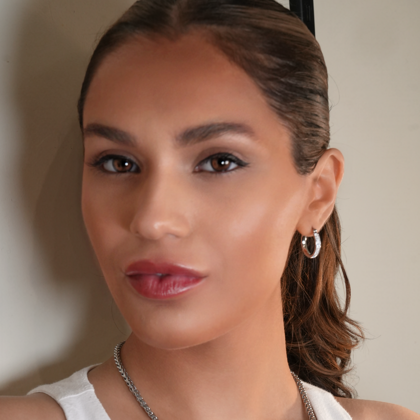 Style YARA : Boucles d'oreilles créoles en zircone pavée 'Pavé All the Way' (petite taille) Argent