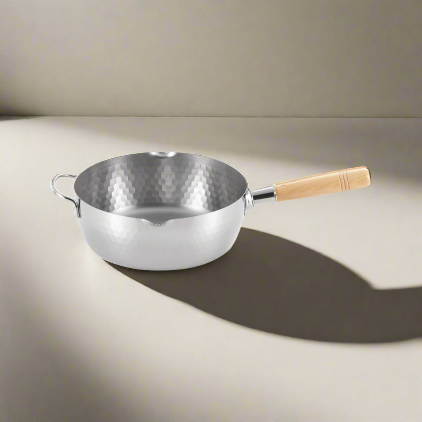 Casserole Yoshikawa Yukihira 24 cm en acier inoxydable | 3,6 L avec manche en bois