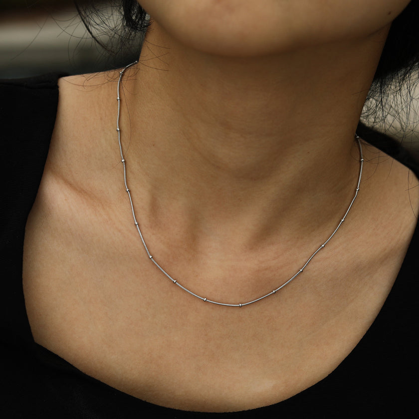 ZAHARA Mini Textured Beaded Dainty Silver Chain