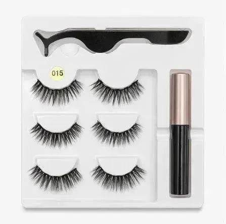 A Pair Of False Eyelashes With Magnets In Fashion