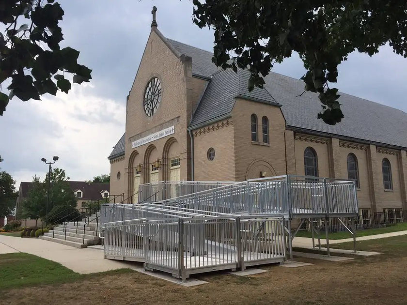 A*Com Modular Aluminum Wheelchair Ramp Kits with Turns | Commercial Canada