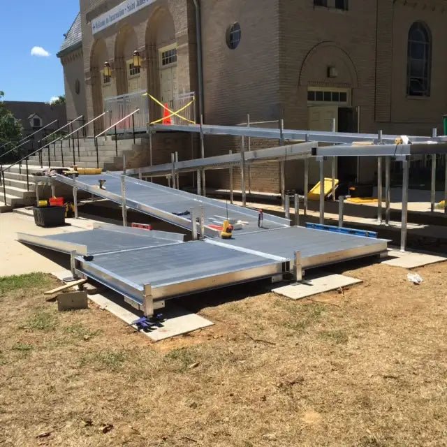 A*Com Modular Aluminum Wheelchair Ramp Kits with Turns | Commercial Canada
