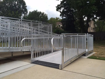 A*Com Modular Aluminum Wheelchair Ramp Kits with Turns | Commercial Canada